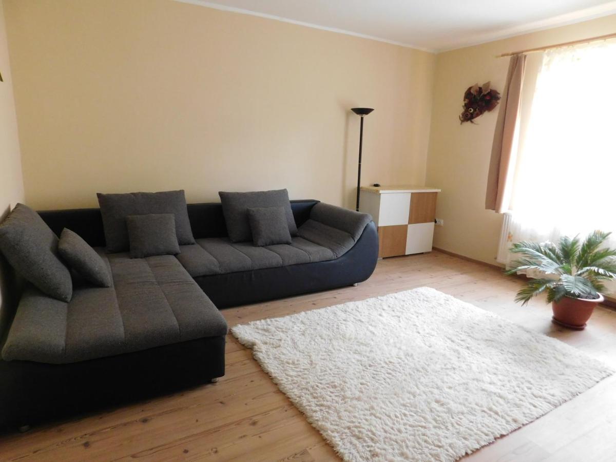 Lovas Vendeghaz Apartment Obanya Ngoại thất bức ảnh