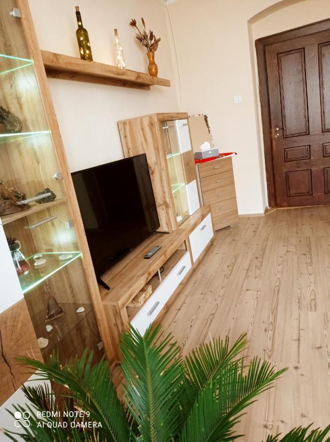 Lovas Vendeghaz Apartment Obanya Ngoại thất bức ảnh